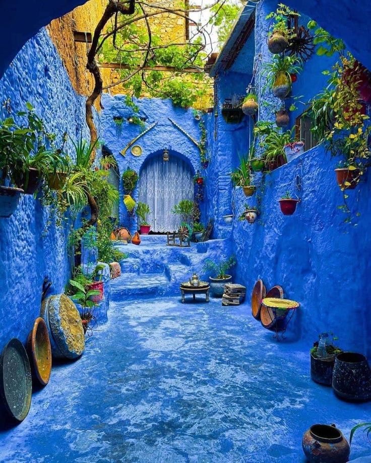 Chefchaouen, la ciudad azul de Marruecos, es un…